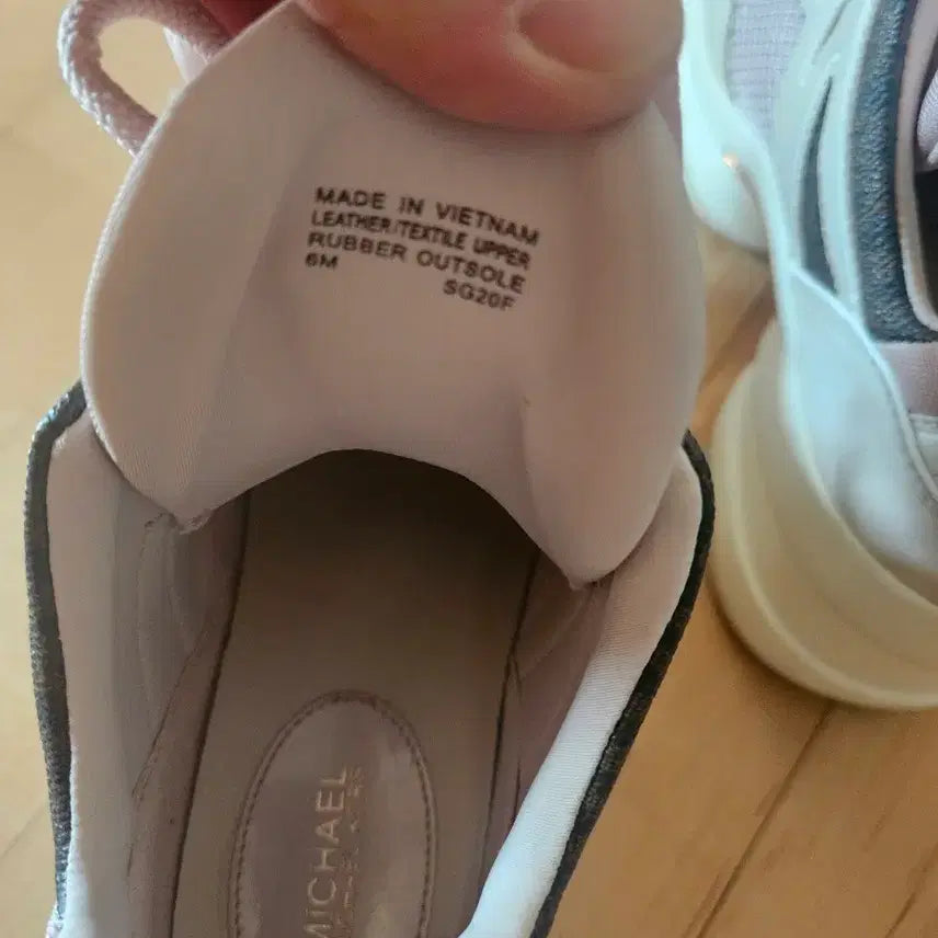 [BUNJANG] Michael Kors Height Sneakers / 마이클코어스키높이 운동화 핑크 베이지