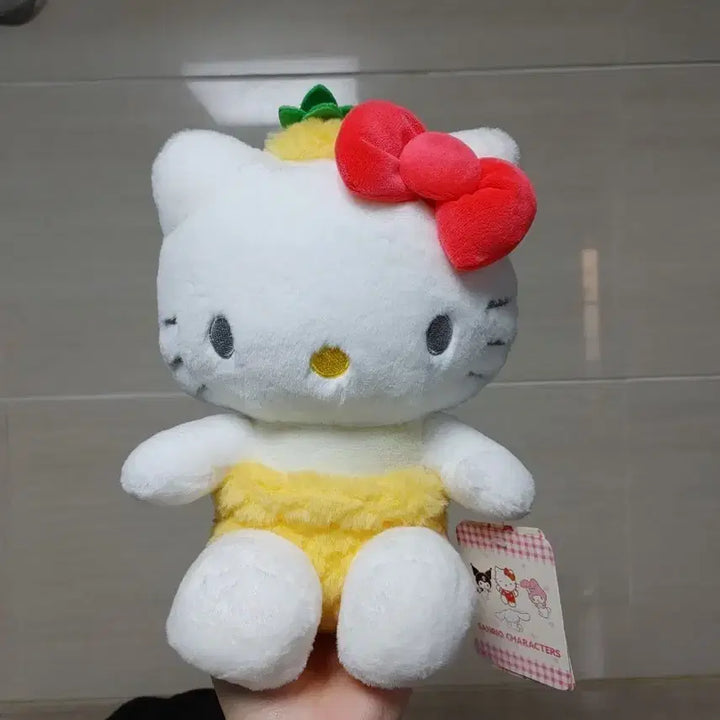 [BUNJANG] Sanrio Hello Kitty Pineapple Medium Plush / 파인애플 헬로키티 중형인형