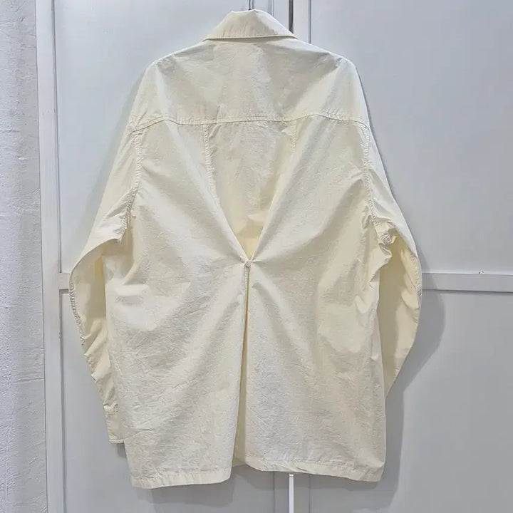 [BUNJANG] HANE Loose Fit Back Gather Shirt / HANE 하네 루즈핏 백개더 셔츠 새상품