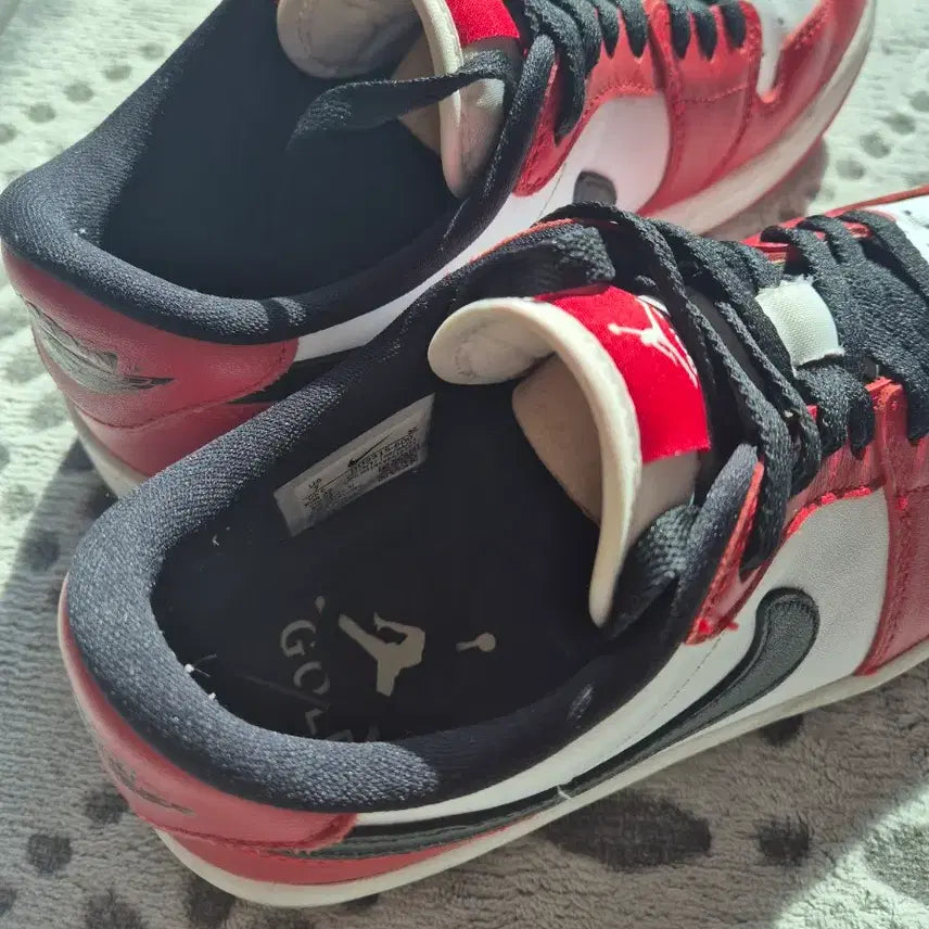 [BUNJANG] Nike Air Jordan 1 Low Chicago Sneakers / 나이키 에어 조던 1 로우 시카고