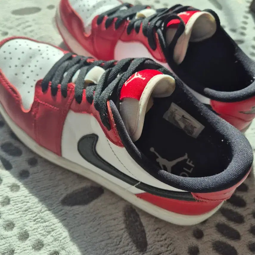[BUNJANG] Nike Air Jordan 1 Low Chicago Sneakers / 나이키 에어 조던 1 로우 시카고