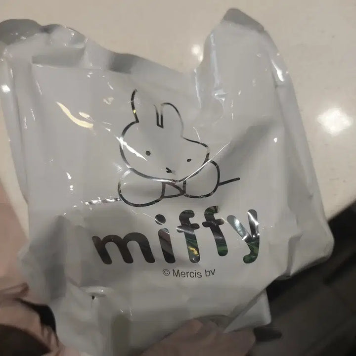 [BUNJANG] Miffy Food Bakery Random Keyring (Donut, Gelato) / 미피푸드베이커리 랜덤키링 (도넛, 젤라또) 있어요! 봉지 미개봉