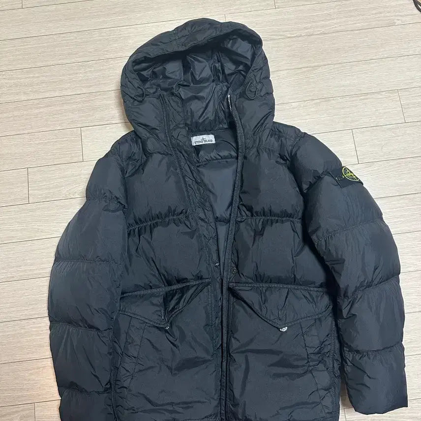 [SOLD OUT] [L] 스톤아일랜드 40723 크링클랩스 후드 패딩