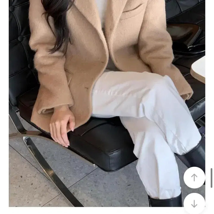 [BUNJANG] IZMIN Wool Blend Boucle Jacket / 이즈민 울60 헤어리자켓