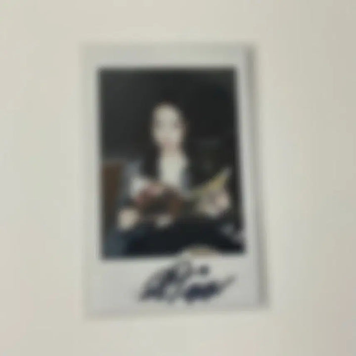 [BUNJANG] tripleS Sumin Signed Polaroid / 트리플에스 수민 싸인 사인 폴라 폴라로이드 양도 판매