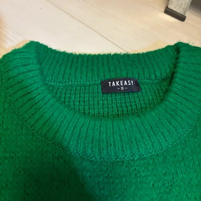 [BUNJANG] Takeasy Brush Knit Green Sweater / 테이크이지 브러쉬 니트 그린