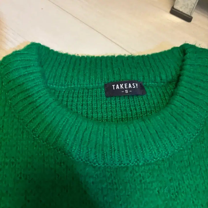 [BUNJANG] Takeasy Brush Knit Green Sweater / 테이크이지 브러쉬 니트 그린