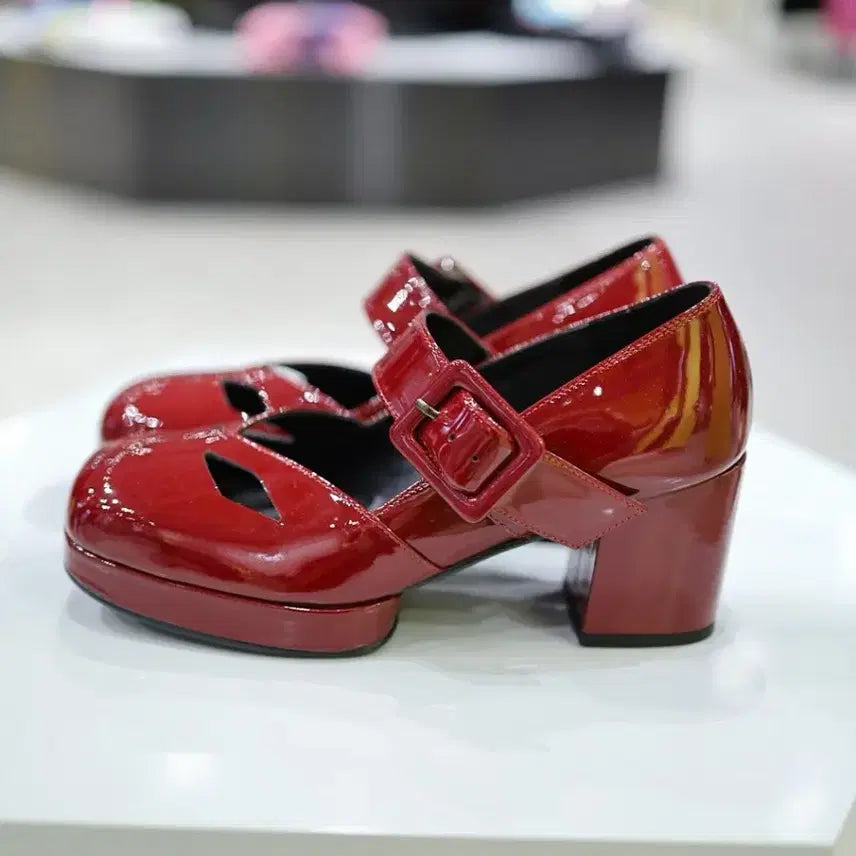 [BUNJANG] Lucky Chouette Cutting Point Patent Pumps / 럭키슈에뜨 컷팅 포인트 페이턴트 펌프스 새제품