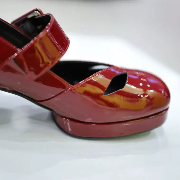 [BUNJANG] Lucky Chouette Cutting Point Patent Pumps / 럭키슈에뜨 컷팅 포인트 페이턴트 펌프스 새제품