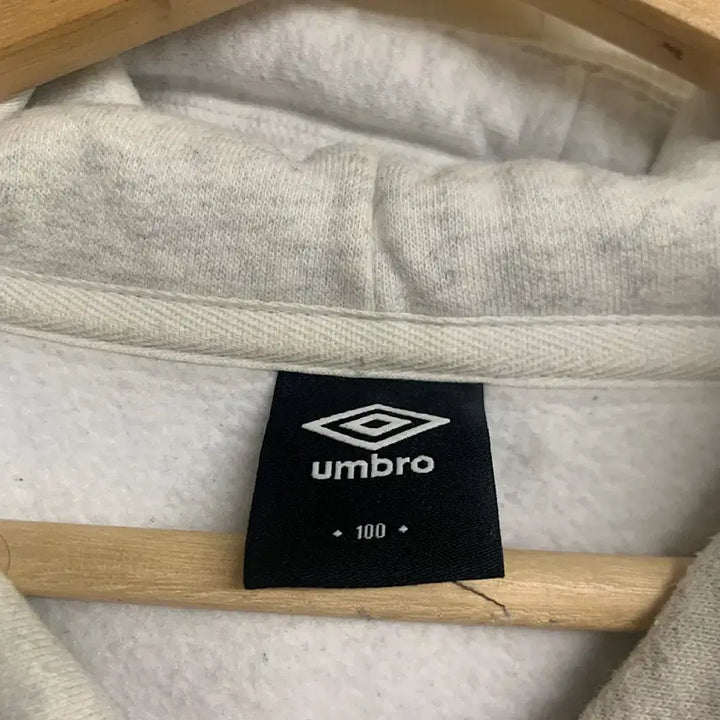 [BUNJANG] Umbro Fleece Hoodie 100 / 2023 엄브로 기모 후드티 100