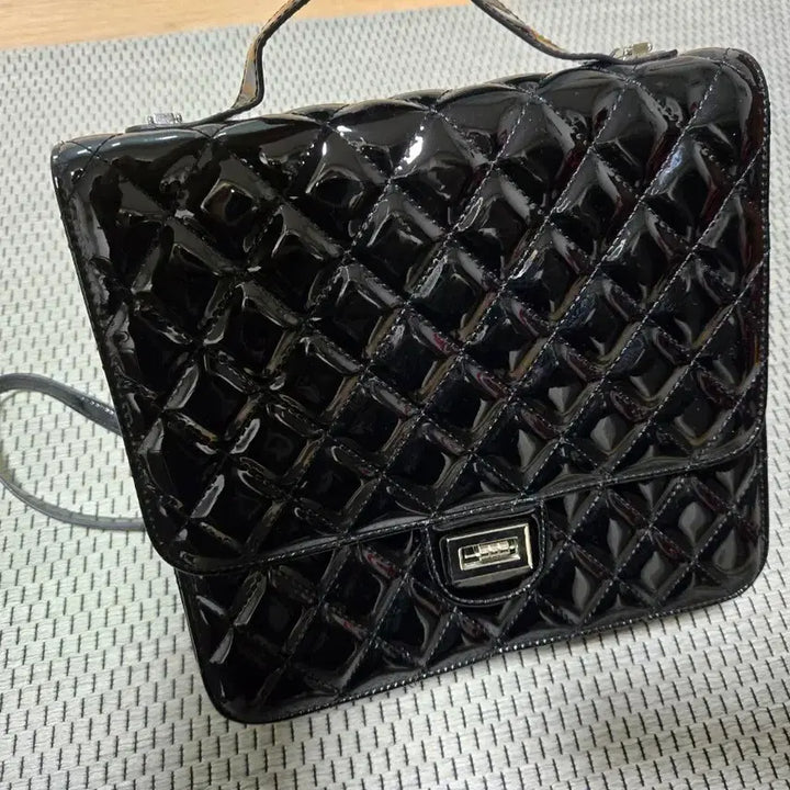 [BUNJANG] Black Quilted Backpack / 블랙퀼팅백팩
