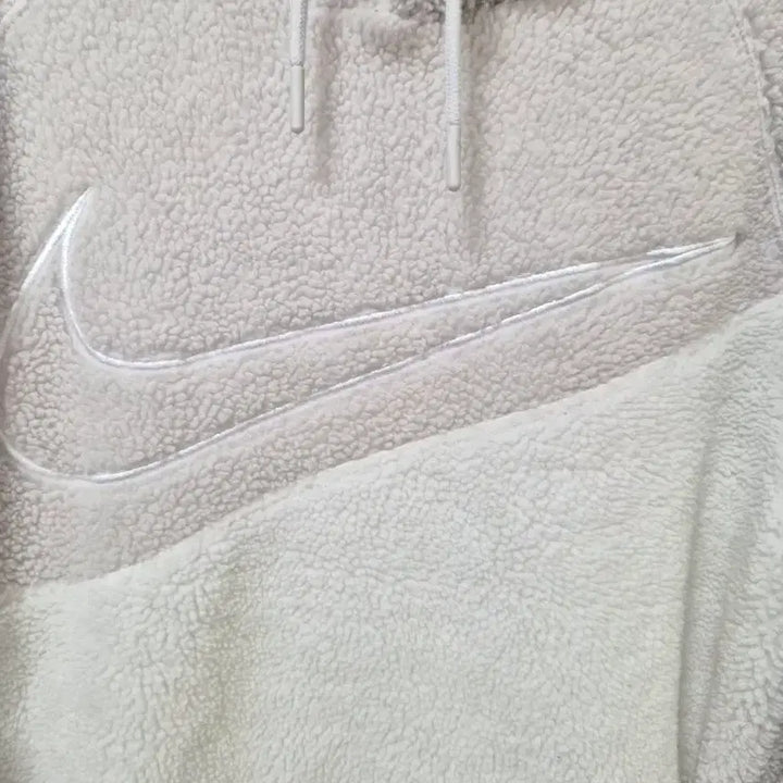 [BUNJANG] Nike Swoosh Fleece Hoodie Ivory / 나이키 스우시 뽀글이 후드티 아이보리 / 나이키 스우시 후드티
