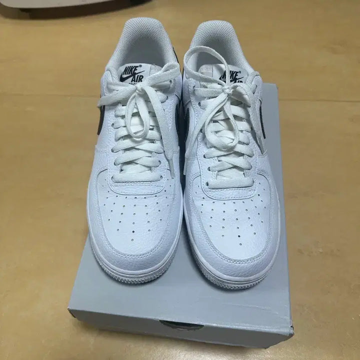 [BUNJANG] Nike Air Force White and Black (CT2302-100) / 나이키 에어포스 흰검(CT2302-100)