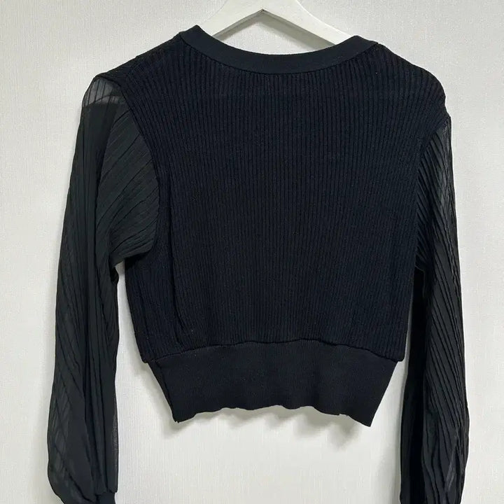 [BUNJANG] Black See-Through Sleeve Cardigan Knit / 시스루 소매 블랙 가디건 니트