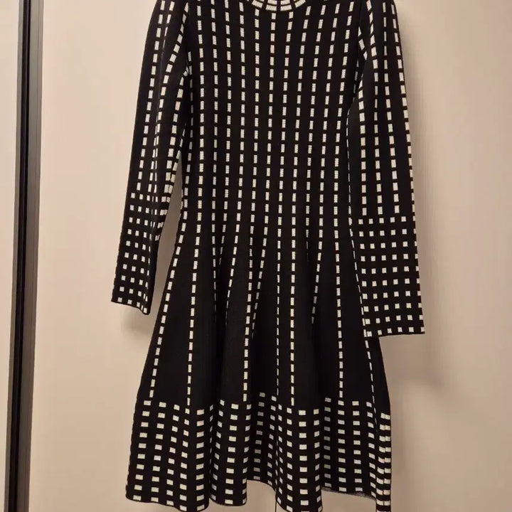 [BUNJANG] Sandra Midi Dress / 산드라 원피스