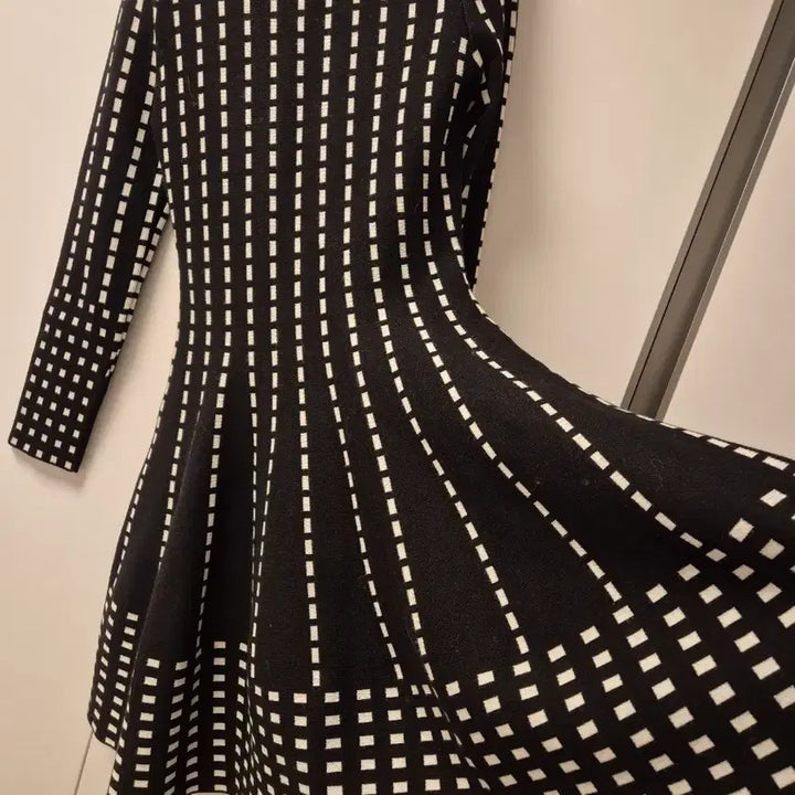 [BUNJANG] Sandra Midi Dress / 산드라 원피스