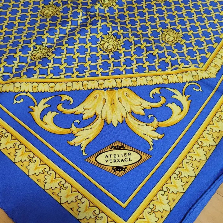 [BUNJANG] Versace Silk Scarf / 정품 베르사체 실크 스카프