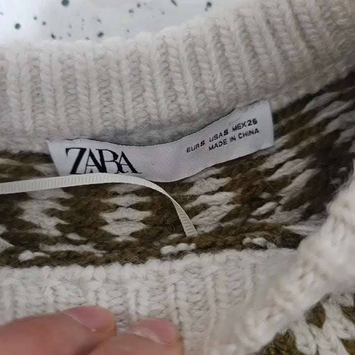 [BUNJANG] ZARA Knit Sweater / 자라 소매 퍼 니트