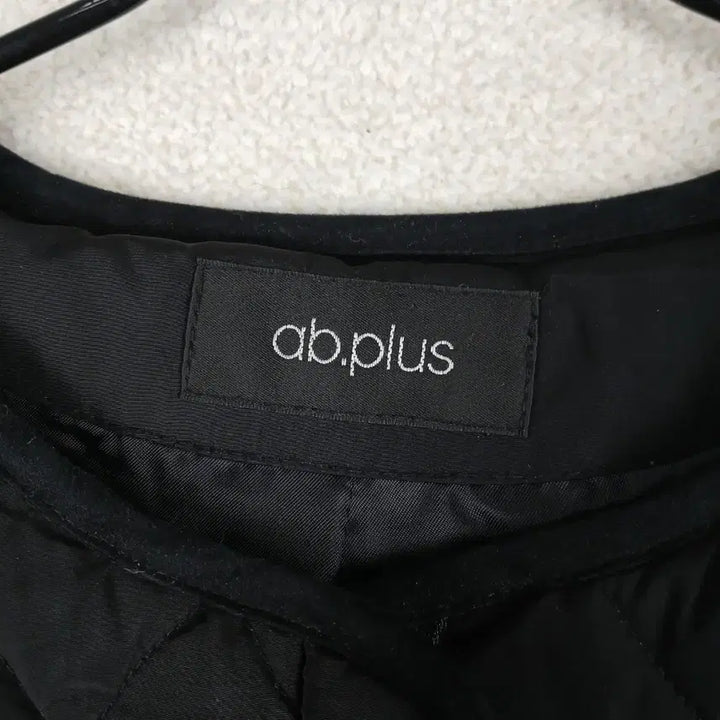 [BUNJANG] Black Quilted Jacket (Size 55) / abplus 여성 블랙 퀼팅 자켓(55)