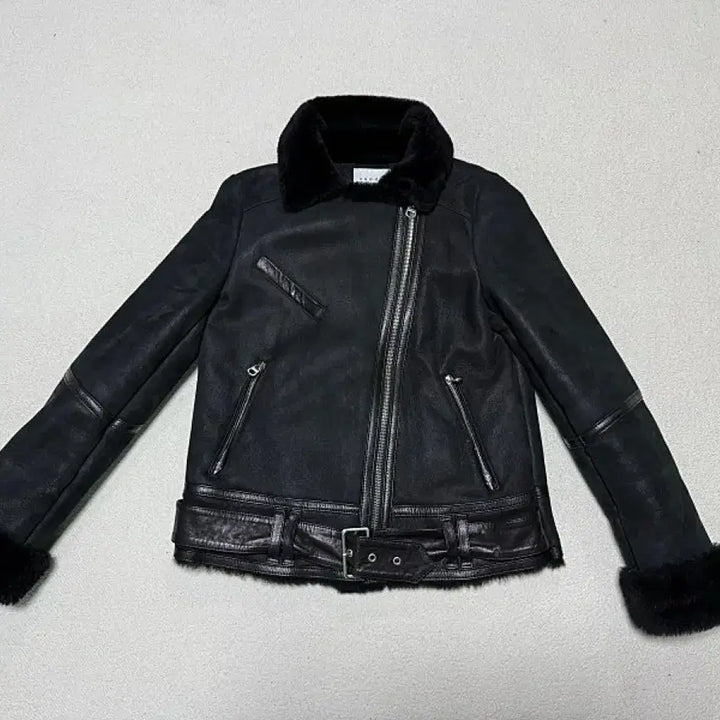 [BUNJANG] Sandro Leather Mouton Jacket Women's 95/66 / 산드로 가죽 무스탕 여성용 95호 66사이즈