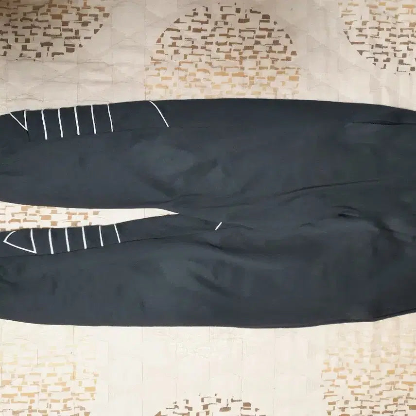 [BUNJANG] Adidas Training Pants Black Big Logo XS / [상태최상]아디다스 트레이닝 바지 블랙 빅 로고 XS