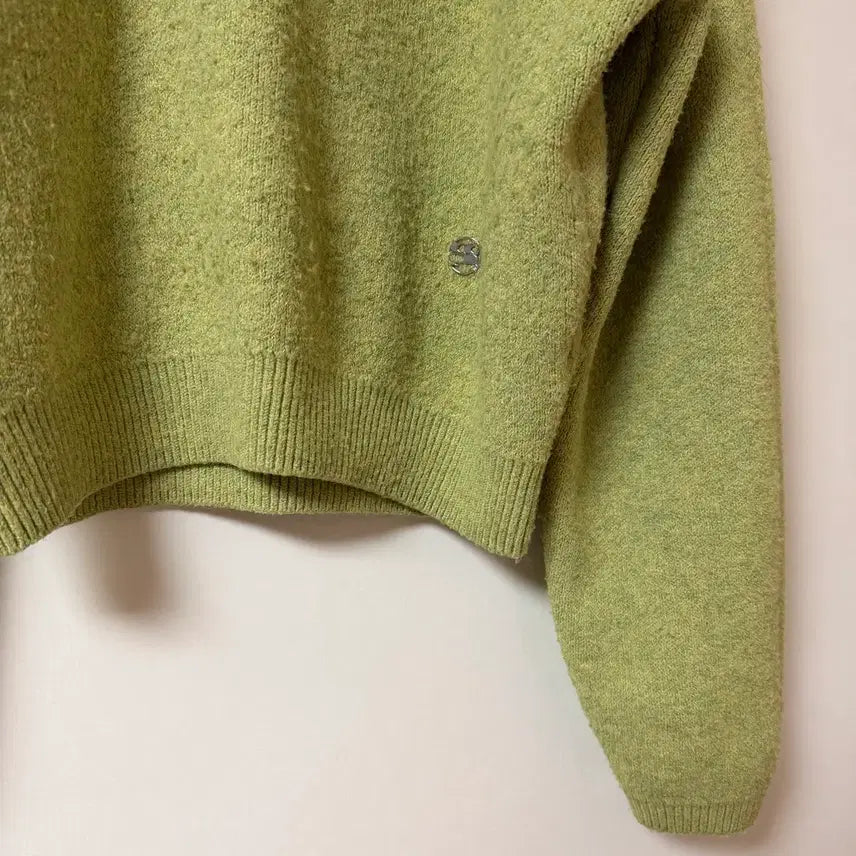 [BUNJANG] Codegraphy Wave Logo Semi-Crop Knit Yellow Green / (무배) 코드그라피 웨이브 로고 소프트 세미 크롭 니트 옐로우 그린