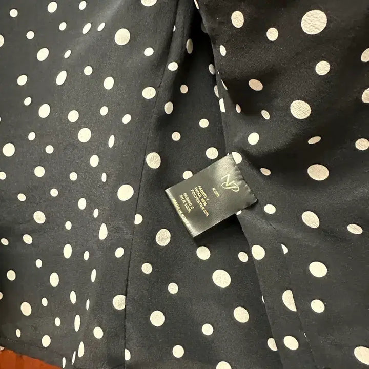 [BUNJANG] Number Project Puff Shoulder Cropped Jacket / (55)넘버프로젝트 퍼프숄더 컷팅 디테일 크롭 자켓 민트급