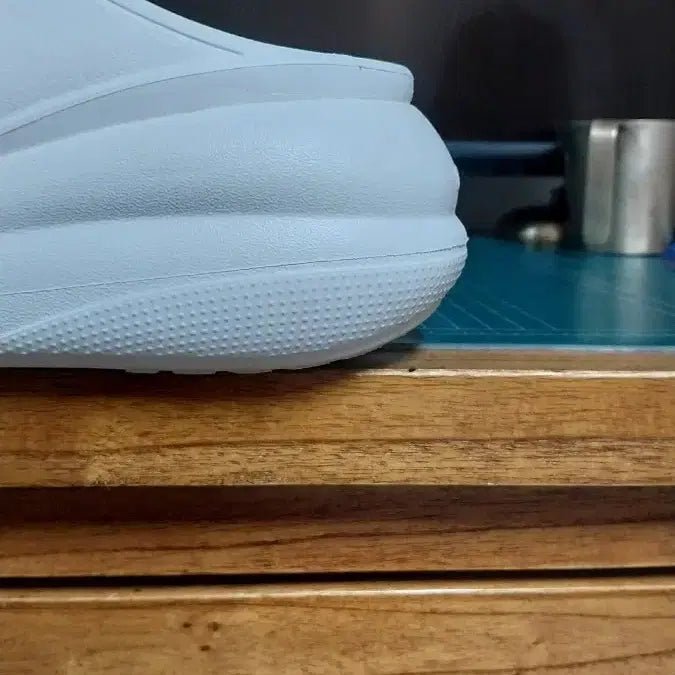 [SOLD OUT] 크록스 크러쉬 샌들.W6. 230