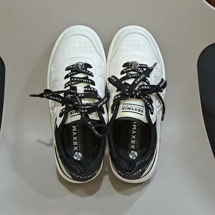 [BUNJANG] Xexymix Sneakers 230mm / 젝시믹스 화이트 블랙 스니커즈 운동화 230mm