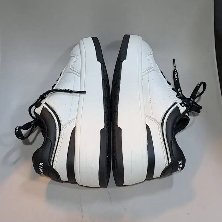 [BUNJANG] Xexymix Sneakers 230mm / 젝시믹스 화이트 블랙 스니커즈 운동화 230mm