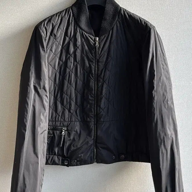 [BUNJANG] Prada Archive Quilted Crop Jacket / 2000년대 프라다 블랙 아카이브 퀄팅 크롭 자켓