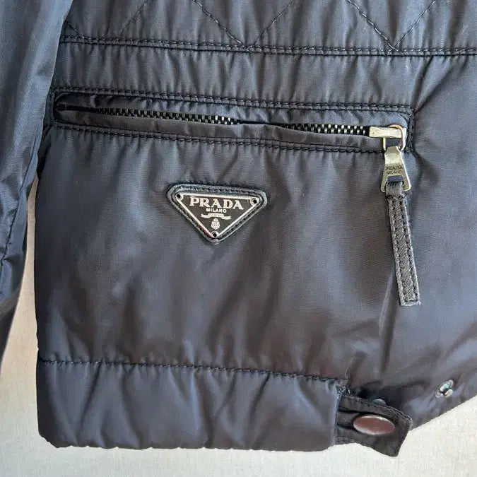 [BUNJANG] Prada Archive Quilted Crop Jacket / 2000년대 프라다 블랙 아카이브 퀄팅 크롭 자켓