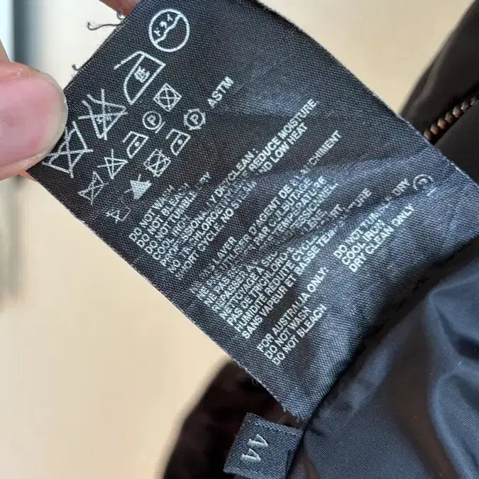 [BUNJANG] Prada Archive Quilted Crop Jacket / 2000년대 프라다 블랙 아카이브 퀄팅 크롭 자켓