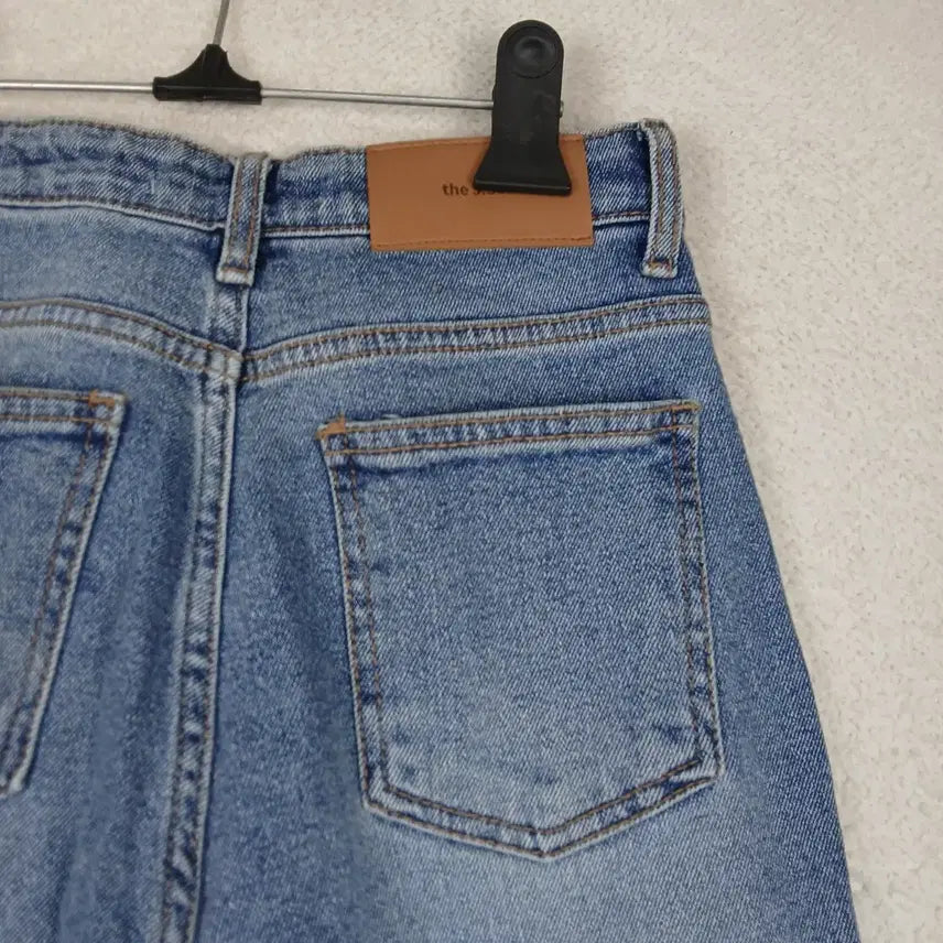 [BUNJANG] High-Waisted Wide Leg Jeans (S) / 국내제작 여성 하이웨스트 와이드 청바지(S)