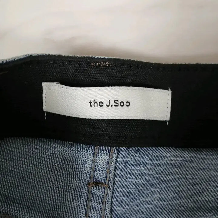 [BUNJANG] High-Waisted Wide Leg Jeans (S) / 국내제작 여성 하이웨스트 와이드 청바지(S)