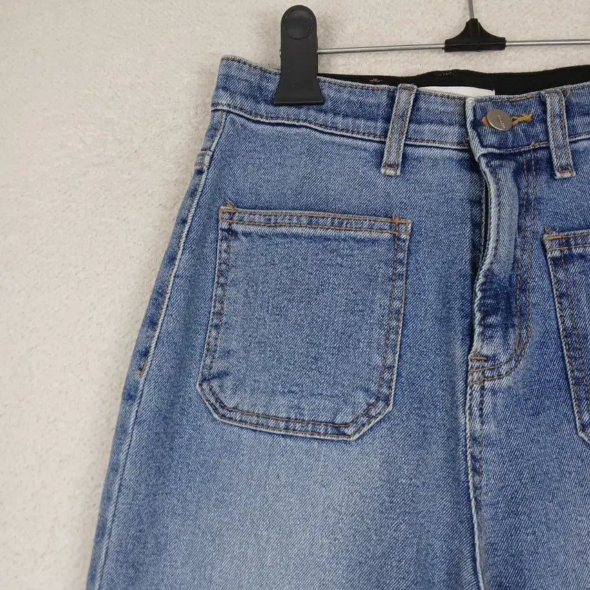 [BUNJANG] High-Waisted Wide Leg Jeans (S) / 국내제작 여성 하이웨스트 와이드 청바지(S)