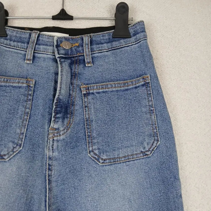 [BUNJANG] High-Waisted Wide Leg Jeans (S) / 국내제작 여성 하이웨스트 와이드 청바지(S)