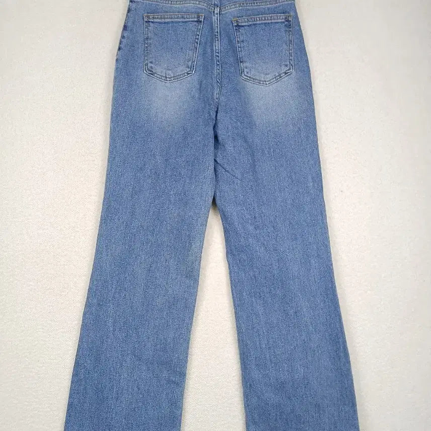 [BUNJANG] High-Waisted Wide Leg Jeans (S) / 국내제작 여성 하이웨스트 와이드 청바지(S)