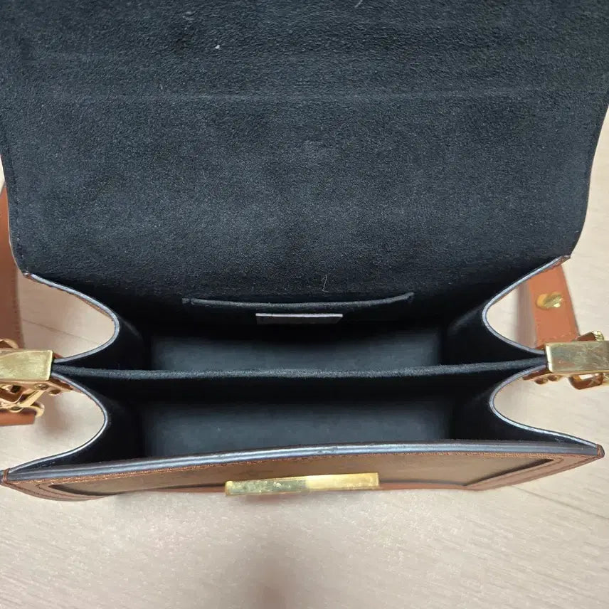 [BUNJANG] Louis Vuitton Mini Dauphine Handbag / [가격내림] 루이비통 미니 도핀  판매합니다.