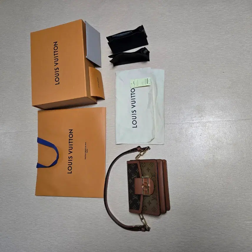 [BUNJANG] Louis Vuitton Mini Dauphine Handbag / [가격내림] 루이비통 미니 도핀  판매합니다.