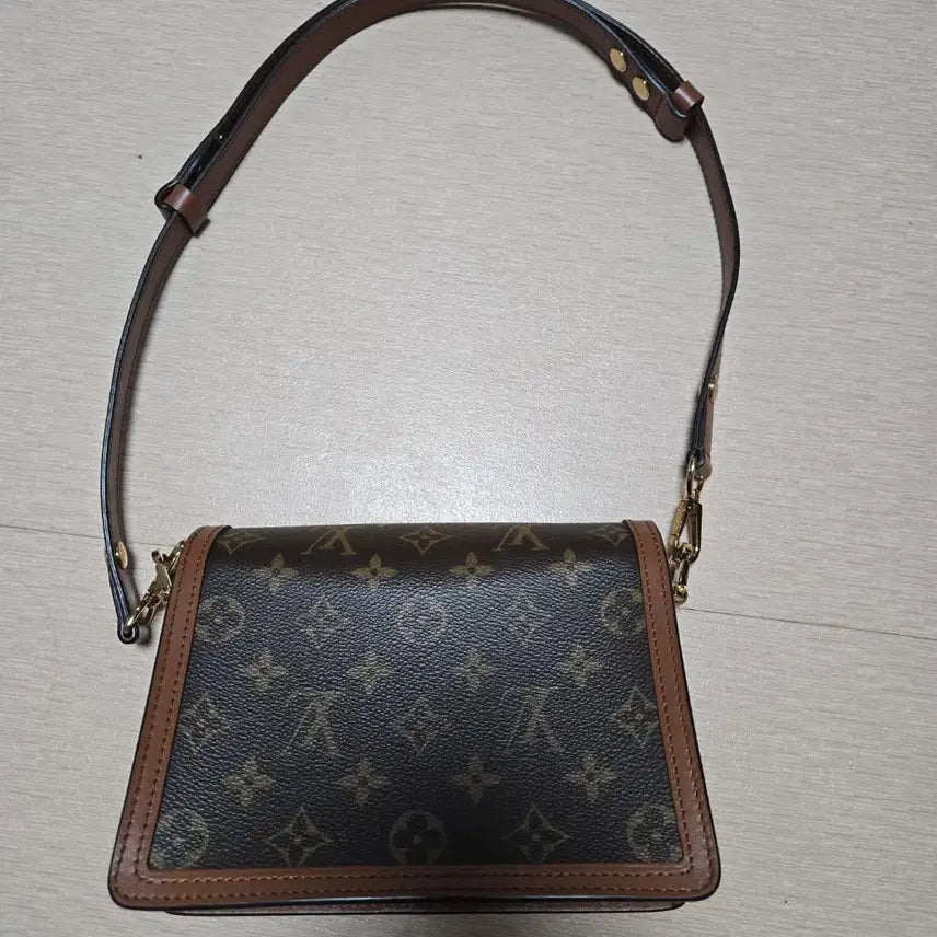 [BUNJANG] Louis Vuitton Mini Dauphine Handbag / [가격내림] 루이비통 미니 도핀  판매합니다.