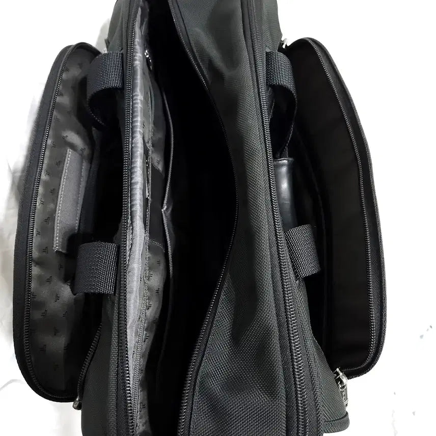 [BUNJANG] Tumi Alpha 2 Expandable Travel Carry On Satchel Boston Bag / <정품등록투미  익스펜더블 알파2 트래블 캐리온 사첼 보스턴백>어깨끈없음