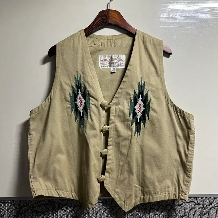 [BUNJANG] Gem Bony Ortega Design Vest / Gem Bony 오르테가 디자인 베스트
