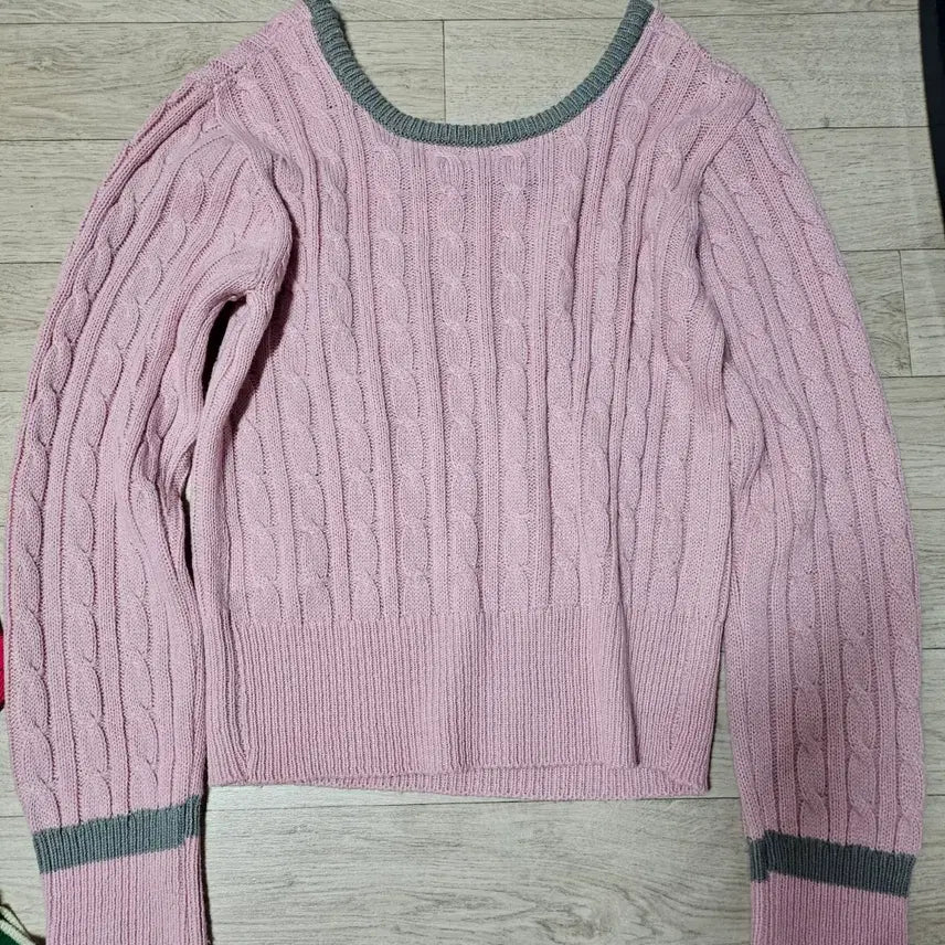 [BUNJANG] Viki Pink Cable Knit Long Sleeve Top / 내림끝딸기갸루 st 비키 viki 브랜드 무신사 핑크 케이블 니트 긴팔티