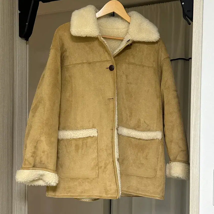 [BUNJANG] Basil Mellow Reversible Mustang / 바질 멜로우 무스탕 리버시블