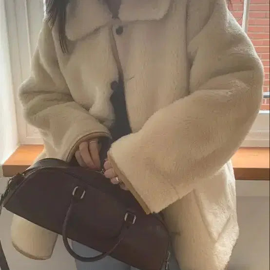 [BUNJANG] Basil Mellow Reversible Mustang / 바질 멜로우 무스탕 리버시블