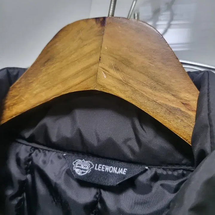 [BUNJANG] Black Padded Vest (Women's) / 블랙 패딩 조끼 여성용. 77