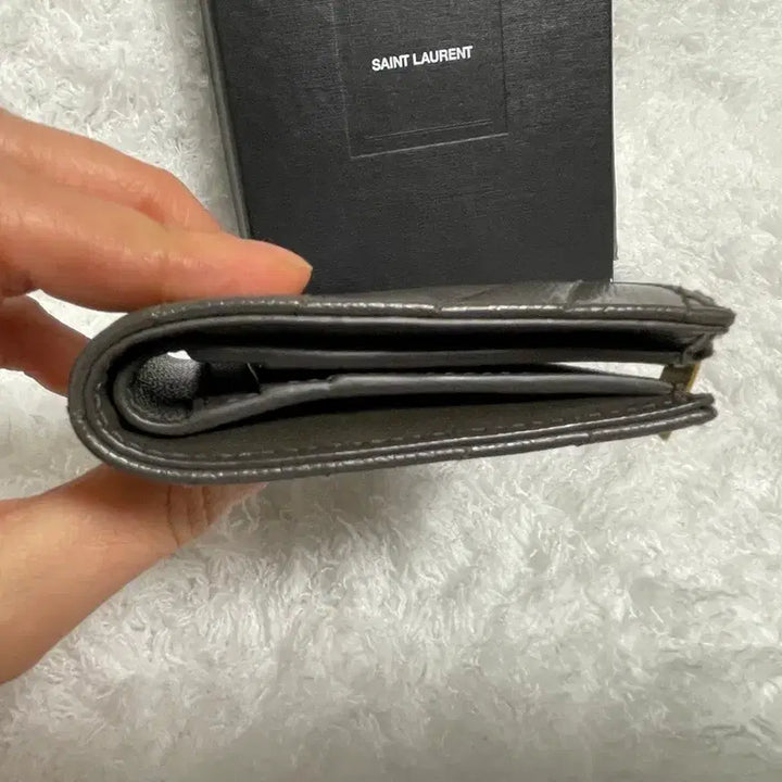 [BUNJANG] Saint Laurent Matelasse Card Wallet / 생로랑 마틀라세 반지갑 BOW07