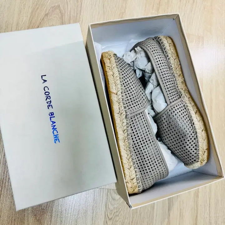 [BUNJANG] LA CORDE BLANCHE Georgie Espadrille - Taupe - Size 38 / [정품/새상품] 라코르데 블랑쉬 펀칭 에스파듀 - 38사이즈