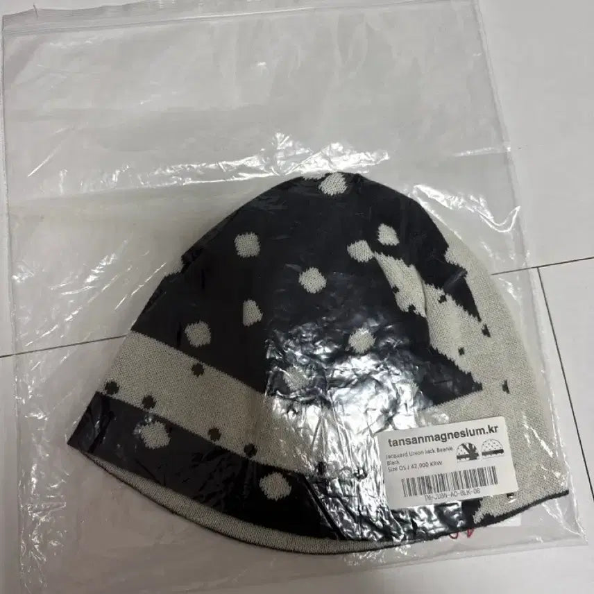 [BUNJANG] Jacquard Union Jack Beanie - Black / 탄산마그네슘 자카드 유니언잭 비니 블랙